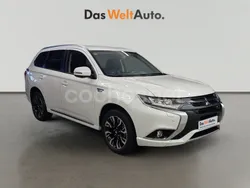 Blanco Usado 2016 Mitsubishi Outlander P-HEV SUV | 19.900 € (Precio justo)