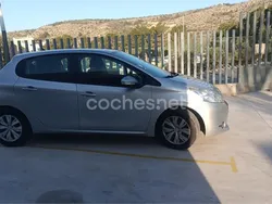Gris / plata Usado 2012 Peugeot 208 Active Utilitario | 6390 € (Precio justo)