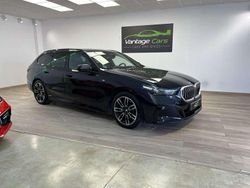Azul Usado 2024 BMW 520 M Sport Familiar | 62.900 €