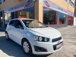 Blanco Usado 2013 Chevrolet Aveo LT Berlina | 6500 € (Precio justo)