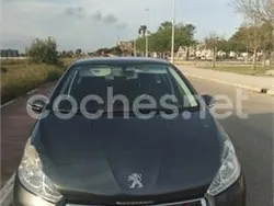 Gris / plata Usado 2014 Peugeot 208 Access Utilitario | 6000 € (Precio justo)