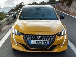 Amarillo Usado 2020 Peugeot 208 GT-line Utilitario | 12.490 € (Buen precio)