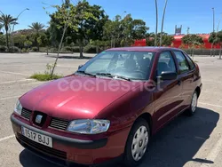 Granate Usado 2001 Seat Cordoba Stella Berlina | 2500 € (Precio justo)