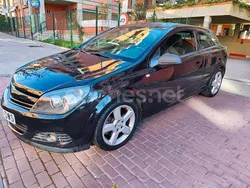 Negro Usado 2006 Opel Astra GTC Enjoy Berlina | 2600 € (Precio justo)