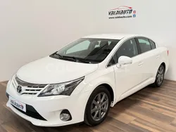 Blanco Usado 2012 Toyota Avensis Executive Berlina | 12.500 €