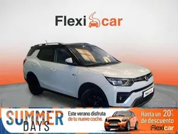Blanco Usado 2022 Ssangyong Tivoli Limited SUV | 15.690 € (Precio justo)