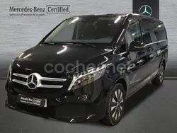 Negro Usado 2024 Mercedes V220 Avantgarde Monovolumen | 67.400 €