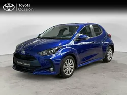 Azul Usado 2024 Toyota Yaris Hybrid Active Berlina | 22.750 € (Un poco caro)