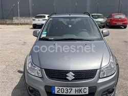 Gris / plata Usado 2015 Suzuki SX4 GLX SUV | 11.000 €