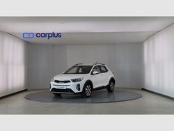 Clear white (sólido) / signal red (metalizado) Usado 2023 Kia Stonic SUV | 16.390 € (Precio justo)
