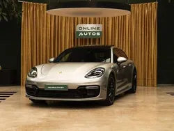 Gris / plata Usado 2017 Porsche Panamera 4 Sport Turismo Berlina | 76.950 €