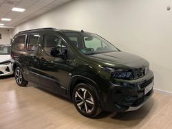 Verde Usado 2025 Peugeot Rifter GTi Monovolumen | 34.990 €