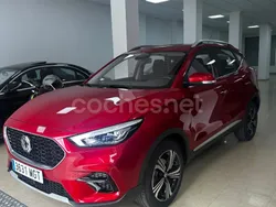 Granate Usado 2024 MG ZS Comfort Berlina | 15.000 € (Precio justo)