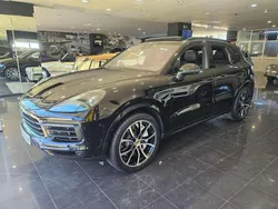 Negro Usado 2018 Porsche Cayenne S SUV | 49.999 € (Caro)
