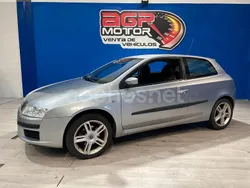 Gris / plata Usado 2006 Fiat Stilo Dynamic Berlina | 2500 € (Precio justo)