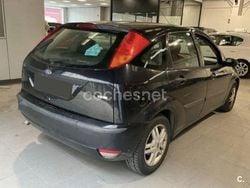 Negro Usado 2003 Ford Focus Trend Berlina | 2450 € (Precio justo)
