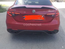 Rojo Usado 2023 Alfa Romeo Giulia Veloce Berlina | 44.000 € (Precio justo)