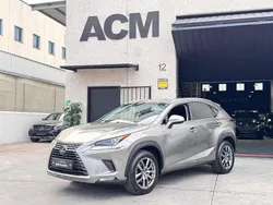 Gris / plata Usado 2018 Lexus NX300h Business Edition SUV | 24.990 € (Precio justo)