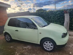 Amarillo Usado 2002 Seat Arosa Utilitario | 2000 €