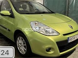 Verde Usado 2010 Renault Clio II Berlina | 3000 € (Buen precio)