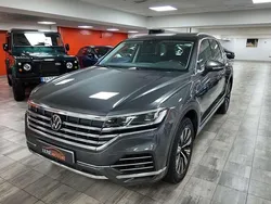 Gris Usado 2021 VW Touareg Elegance SUV | 34.990 € (Super precio)