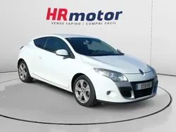 Blanco Usado 2011 Renault Mégane III Dynamique Coupe | 7990 € (Precio justo)