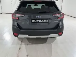 Gris Usado 2022 Subaru Outback SUV | 40.190 € (Un poco caro)