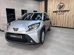 Gris Usado 2022 Toyota Aygo X-play Utilitario | 11.995 € (Precio justo)