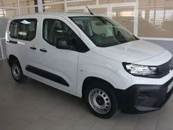 Blanco Usado 2024 Opel Combo S Monovolumen | 21.990 € (Un poco caro)