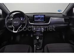 Gris / plata Usado 2022 Kia Stonic SUV | 17.490 € (Precio justo)