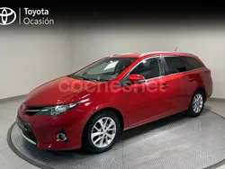Granate Usado 2014 Toyota Auris Advance Familiar | 11.900 € (Caro)