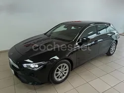Negro Usado 2020 Mercedes CLA200 Shooting Brake Familiar | 20.990 € (Super precio)