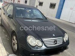 Azul Usado 2004 Mercedes C220 Berlina | 3500 € (Buen precio)