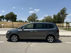 Gris / plata Usado 2017 VW Sharan Advance Monovolumen | 21.900 € (Un poco caro)
