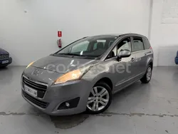 Gris / plata Usado 2016 Peugeot 5008 Style Monovolumen | 8990 € (Precio justo)