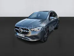 Gris / plata Usado 2022 Mercedes GLA220 SUV | 41.850 € (Precio justo)