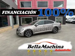Gris / plata Usado 2021 VW Passat Executive Berlina | 18.450 € (Un poco caro)