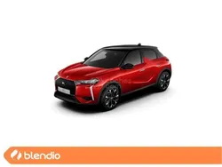 Rojo Usado 2023 DS Automobiles DS3 Crossback E-Tense Opera SUV | 48.300 €