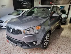 Gris / plata Usado 2015 Ssangyong Korando SUV | 8990 € (Precio justo)