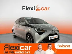 Gris Usado 2021 Toyota Aygo X-play Utilitario | 10.490 € (Precio justo)