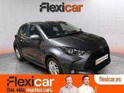 Gris Usado 2024 Toyota Yaris Edition Berlina | 18.990 € (Precio justo)