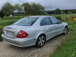 Gris / plata Usado 2003 Mercedes E320 Avantgarde Berlina | 3800 € (Super precio)