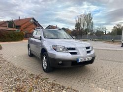 Gris / plata Usado 2003 Mitsubishi Outlander SUV | 5190 €