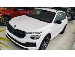 Nuevo 2025 Skoda Kamiq Sport SUV | 25.790 € (Precio justo)