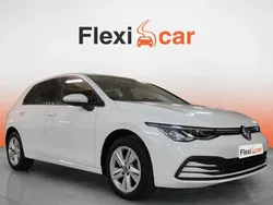 Blanco Usado 2023 VW Golf VIII Life Berlina | 19.890 € (Precio justo)