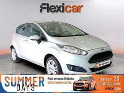Gris / plata Usado 2017 Ford Fiesta Trend Utilitario | 7970 € (Precio justo)