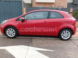 Rojo Usado 2014 Kia Rio Berlina | 7500 € (Precio justo)
