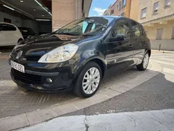 Negro Usado 2006 Renault Clio II Dynamique Utilitario | 4990 € (Precio justo)