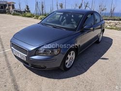 Azul Usado 2006 Volvo S40 Momentum Berlina | 3500 €