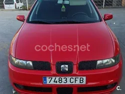 Rojo Usado 2003 Seat Leon Sport Berlina | 3200 € (Precio justo)